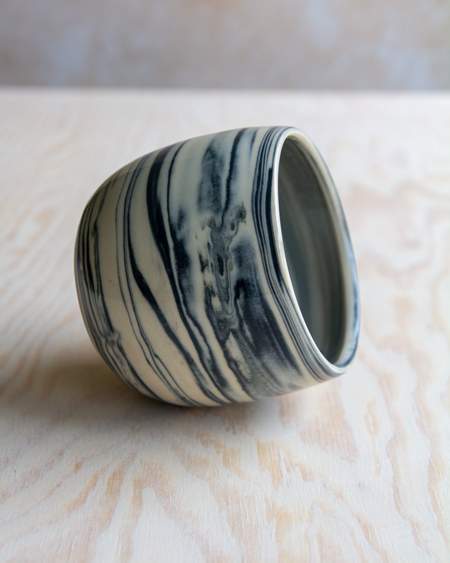 Marbled Clay Cup - Graphite/White