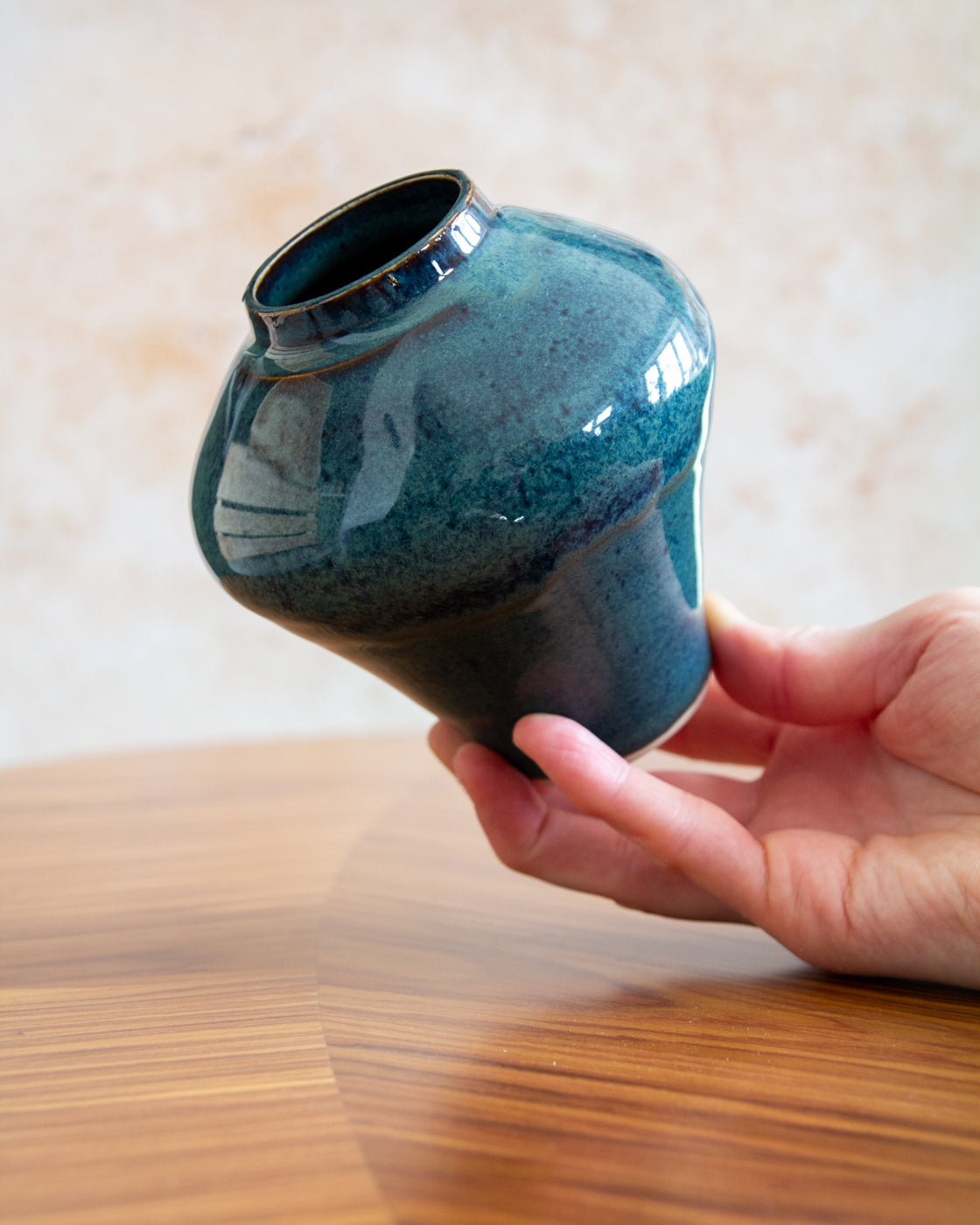 Medium Curvy Vase - Deep Sea glaze