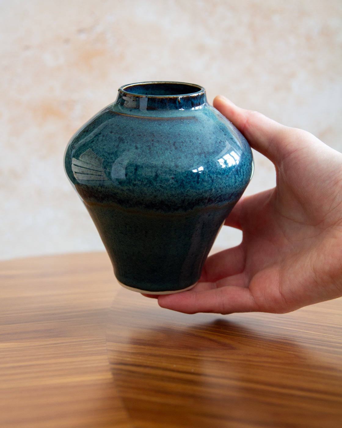 Medium Curvy Vase - Deep Sea glaze