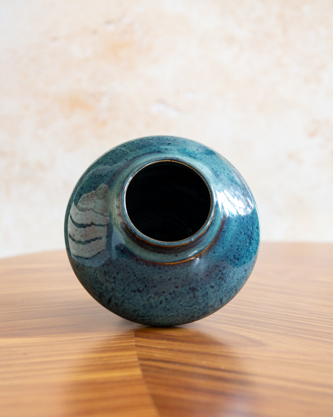 Medium Curvy Vase - Deep Sea glaze