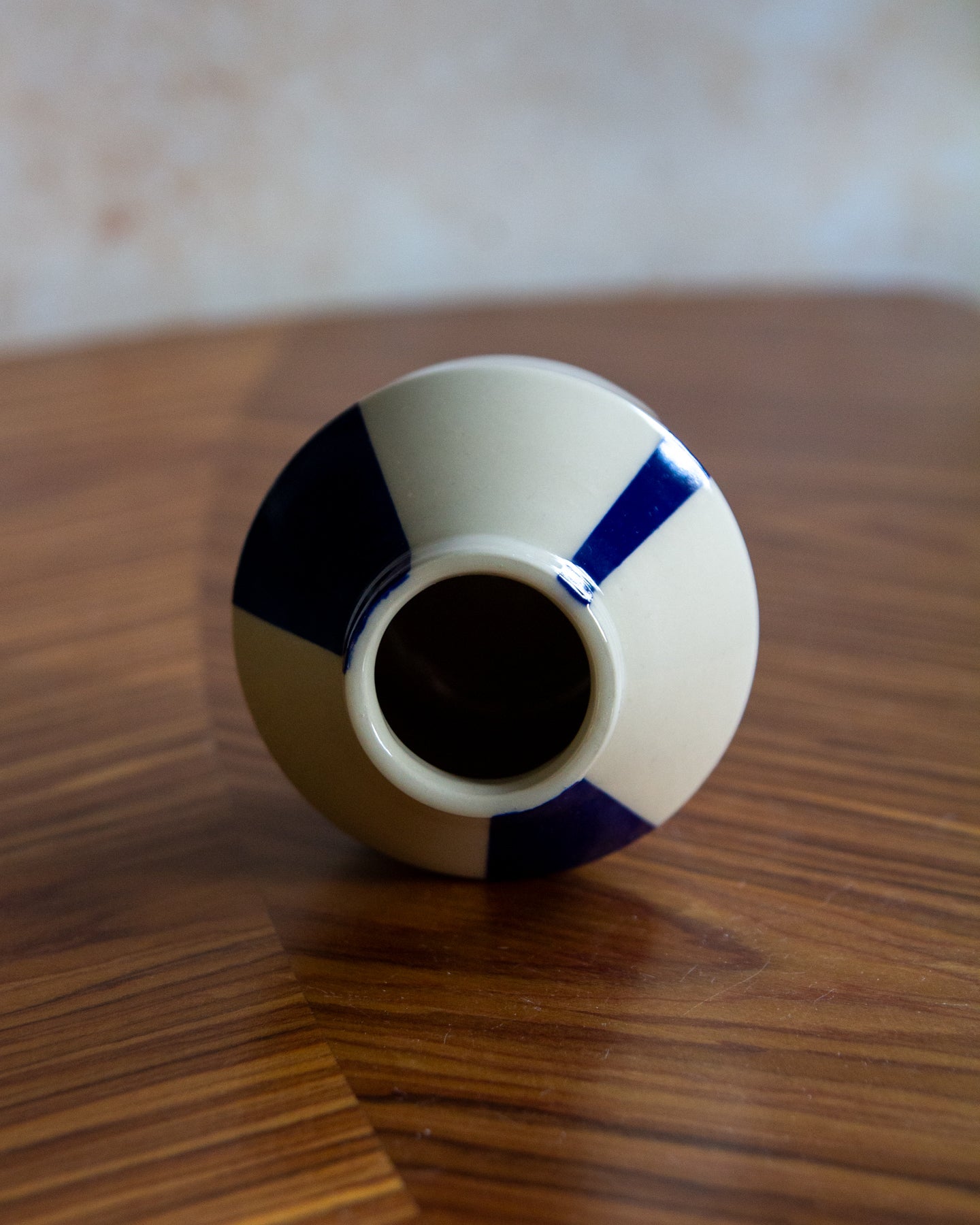 Small Bud Vase - Geometric lines